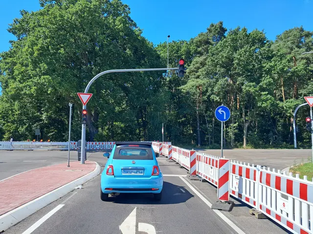 Trotz der Sperrung ist die Ampel an der Osttangente/Ecke Benzstraße für die Sicherheit der Fußgänger und Radfahrer in Betrieb | Foto: Anika Werner