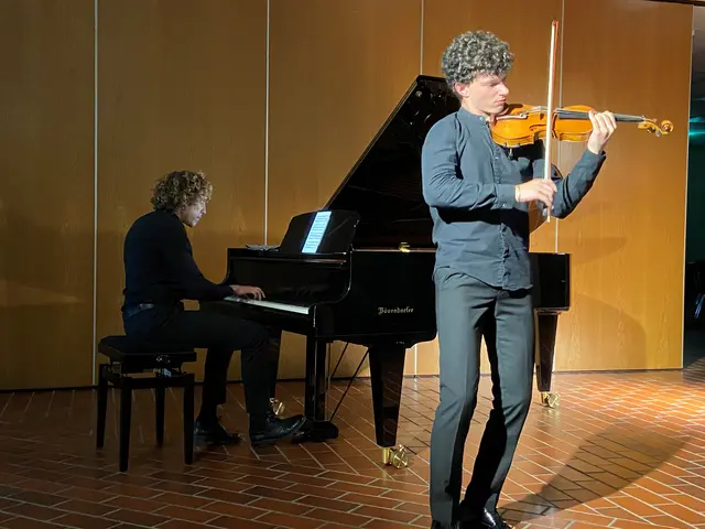 Oleh Kytskai und Serhij Kovalov überzeugten mit eindrucksvollen Interpretationen auf Geige und Klavier | Foto: Kulturstiftung Seevetal