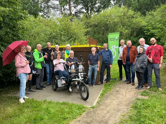 Bei der Einweihung der Fahrradgarage | Foto: Buchholz fährt Rad e.V.