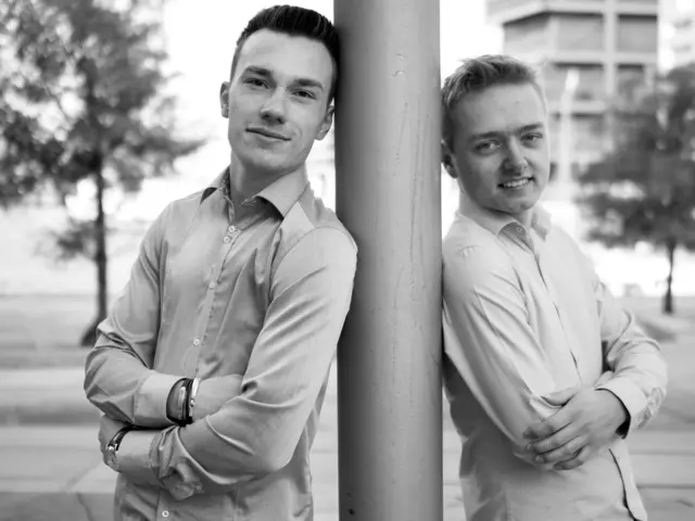 Lukas Hansen (re.) und Lukas Hinz bilden gemeinsam das Duo "Lukas und Lukas" | Foto: Lukas und Lukas