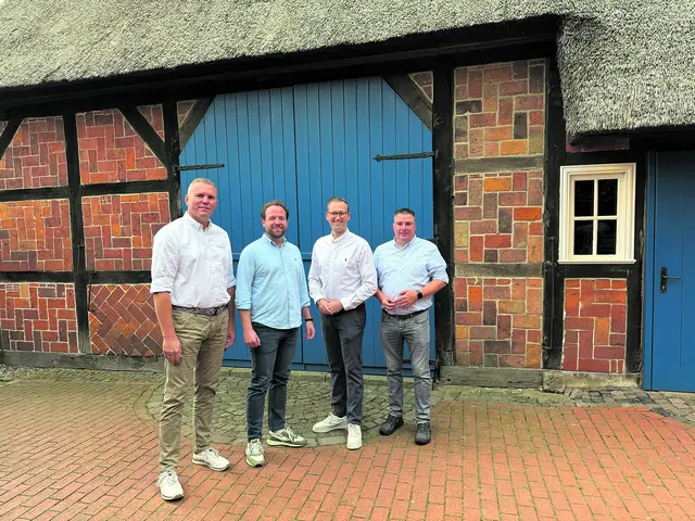 Fordern eine ausgewogene Energiewende (v. li.): die Salzhäuser CDU-Ortsvertreter Lars Jaap, John Mahn, Horst Neben und Sascha Steeg | Foto: CDU Salzhausen