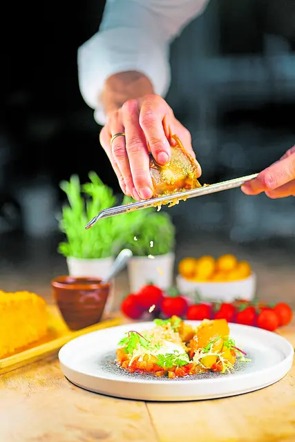 Sämtliche Gerichte werden liebevoll zubereitet und dekoriert | Foto: BECRE Media