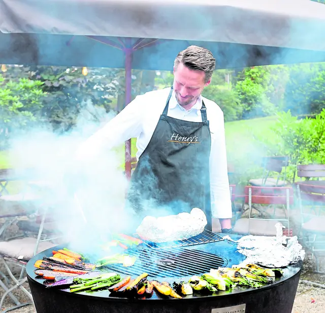 Das Grillen gehört zum Catering | Foto: BECRE Media