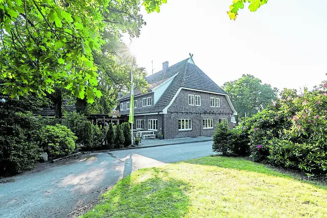 Das Hotel Zur Eiche verfügt auch über einen gemütlichen Kaffee- und Biergarten  | Foto: BECRE Media
