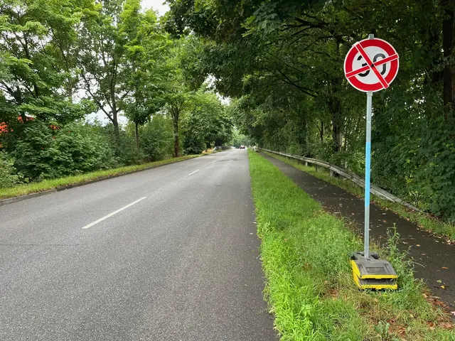 Schild an der Karoxbosteler Chaussee | Foto: sra