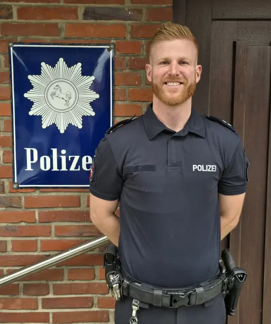 Zukünftig wird Polizeioberkommissar Jan-Niklas Witt die Himmelpfortener Station leiten | Foto: Polizeiinspektion Stade