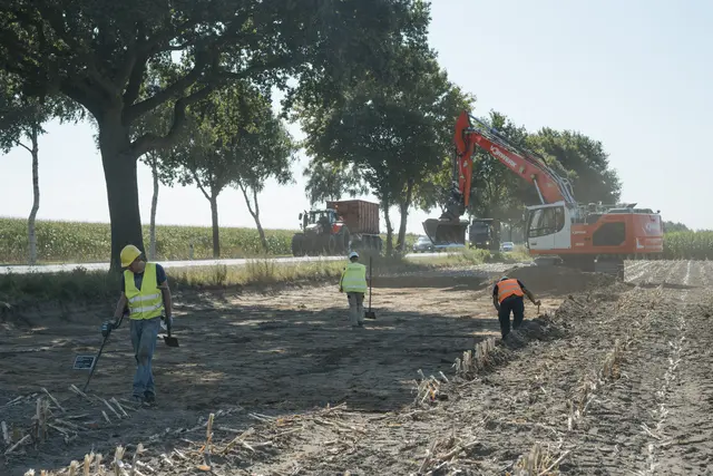 An der Trasse für die künftige Erdgasleitung haben die vorbereitenden Arbeiten begonnen | Foto: Gasunie
