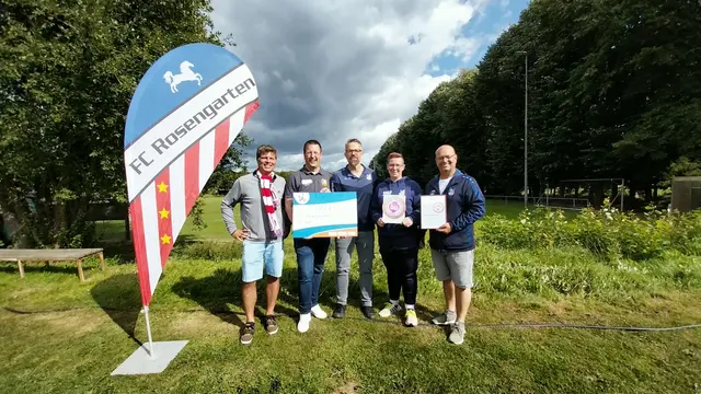 Rasmus Witt (v. li.), Sebastian Lühr, Christian Athen, Natalie Pawlak, Dirk Eckelmann | Foto: FC Rosengarten