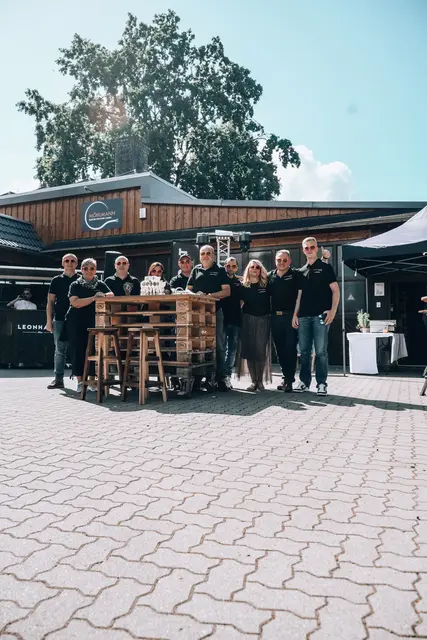 Das Team von Möhlmann hält auch im Alltag zusammen und setzt sich mit Leidenschaft verlässlich für seine Kundschaft ein. Gemeinsam arbeiten, gemeinsam lachen, gemeinsam für die Kunden da | Foto: Möhlmann/Pascal Dürmeyer