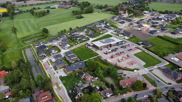 Die neue Ortsmitte ist nach elf Jahren intensiver Arbeit fertiggestllt worden | Foto: Arndt