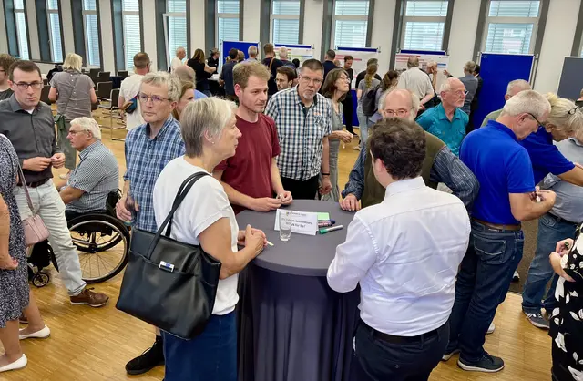 Beim "Dialogmarkt" wurde über die verschiedenen Aspekte zum Thema Mobilität diskutiert | Foto: Landkreis Stade/ Nina Dede