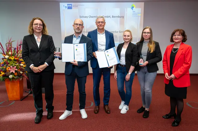 TOP Ausbildungsbetrieb Siegel für Wittenberg | Foto: Feldbinder Spezialfahrzeugwerke GmbH