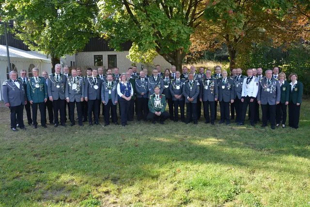 Die amtierenden Hauptkönige beim Kreiskönigsschießen 2025 beim SV Dibbersen/Dangersen | Foto: Britta Gellers