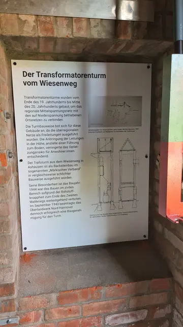 Der Trafoturm aus Ashausen wurde erhalten, restauriert und für Interessierte eröffnet. | Foto: FLMK