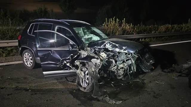 Der involvierte Tiguan erlitt ebenfalls einen Totalschaden | Foto: Polizeiinspektion Stade