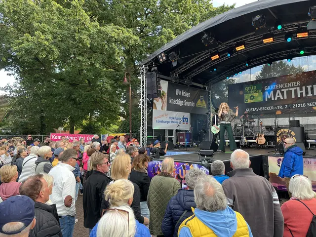 Auf der Matthies-Bühne wird den Besuchern ein abwechslungsreiches Programm geboten | Foto: sra