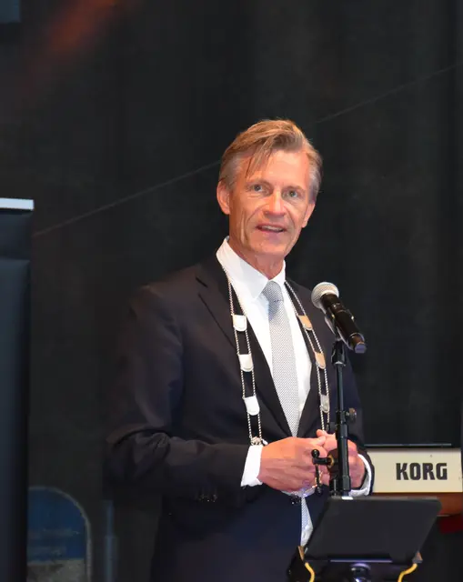 Buchholz' Bürgermeister Jan-Hendrik Röhse wünschte allen Besuchern bei der Eröffnung stimmungsvolle Stadtfest-Tage | Foto: Axel-Holger Haase