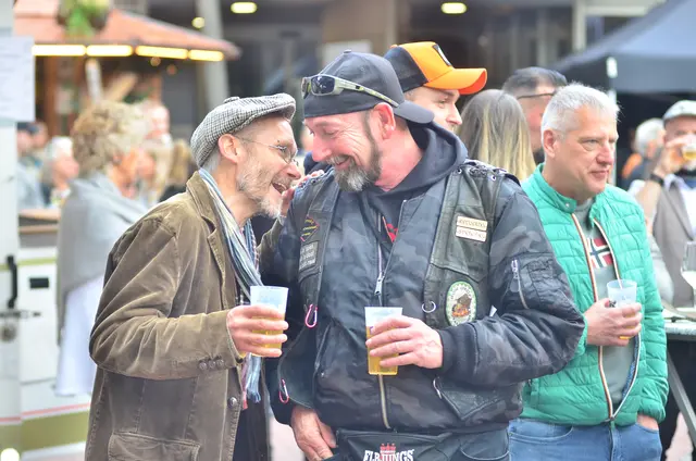 Man trifft sich ... beim Buchholzer Stadtfest | Foto: André Welle