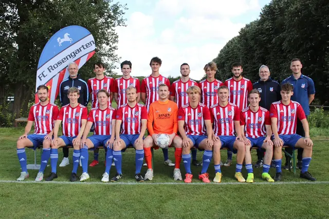 Das neu formierte Team des FC Rosengarten peilt einen gesicherten Mittelplatz in der Tabelle an | Foto: FCR