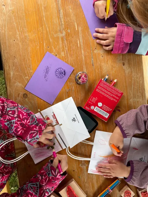 Kreativ und individuell - Kirche Kunterbunt bietet an, was Kinder lieben | Foto:  Janina Meyer