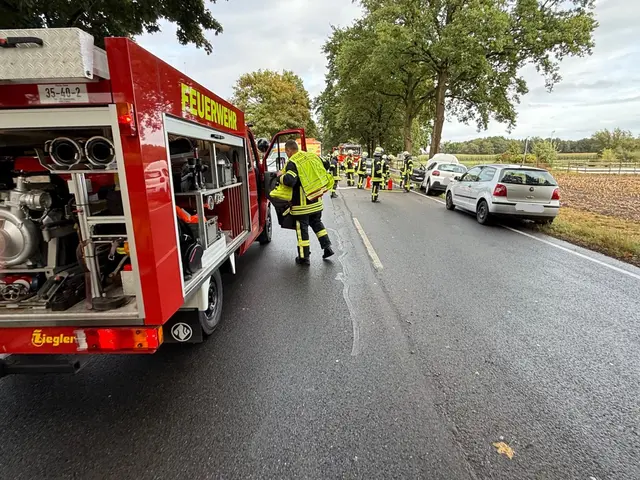 Unfall auf der B73 bei Düdenbüttel | Foto: Frank Ewald, Feuerwehren SG Oldendorf-Himmelpforten