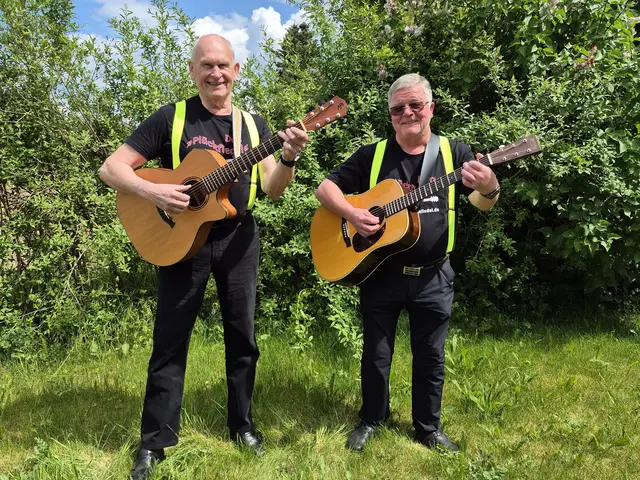 das Duo Plückfiedel begeisterte schon bei Auftaktveranstaltung der „Plattdüütsch Weken“ | Foto: Astrid Sitarz