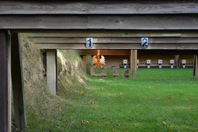 Beim Vogelschiessen stellen die Schützen ihre Treffsicherheit unter Beweis | Foto: Heiko Neumann