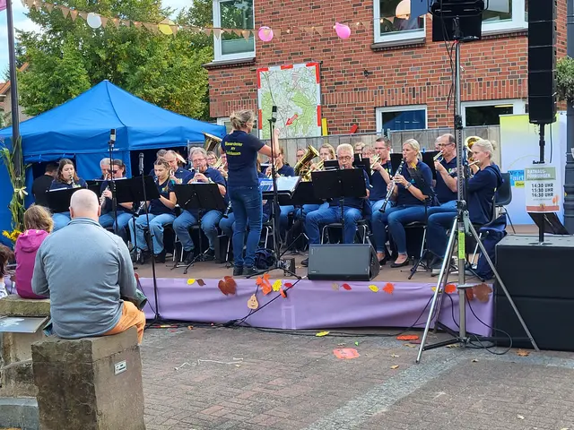 Das Blasorchester MTV Salzhausen hatte einen bunten Reigen an Ohrwürmern parat | Foto: ce