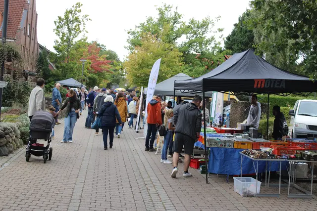 Der Flohmarkt in der Schulstraße war einmal mehr ein Besuchermagnet | Foto: ce