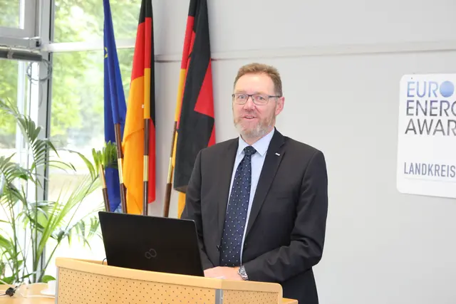 Erster Kreisrat Josef Nießen plädiert für neue Wege zu einer Mobilität der Zukunft | Foto: Landkreis Harburg