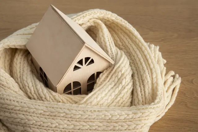 Wer sein Haus gut einpackt, spart nicht nur Energie und Heizkosten | Foto: freepik