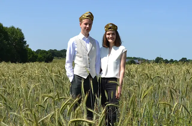 Das Königspaar für das Erntefest 2025: Linnart Nohroudi und Greta Fehrow | Foto: Erntefestverein Scharmbeck e.V.