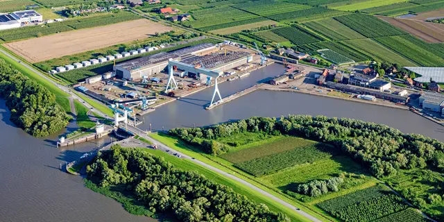 Die Pella Sietas Werft an der Estemündung. Das Schicksal der Werft ist endgültig besiegelt. Das Grundstück wird zwangsversteigert | Foto: Martin Elsen/nord-luftbilder.de