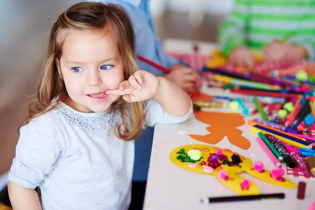 Bei einer teilgebundenden Ganztagsbetreuung kann der Schulunterricht flexibel gestaltet werden | Foto: gpointstudio / Adobe Stock