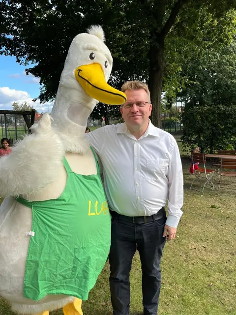 Luhi und Pastor Georg Wieberneit | Foto: Ambulanter Hospizdienst Winsen