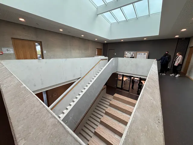 Eine 2017 stattgefundene Lernreise in verschiedene Bildungsstätten inspirierte den Bau | Foto: pau