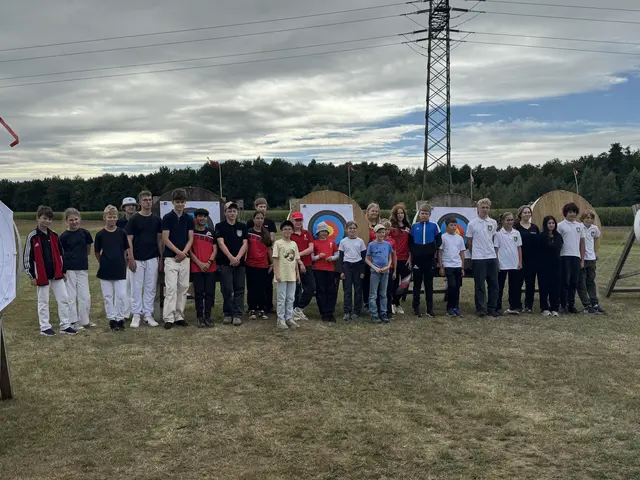 Die Teilnehmenden des vierten Radbrucher Bogenturniers | Foto: Bogensport SV Wiepenkathen