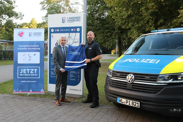 Landrat Rainer Rempe (li.) und Polizeioberrat Sebastian Pölking | Foto: Landkreis Harburg