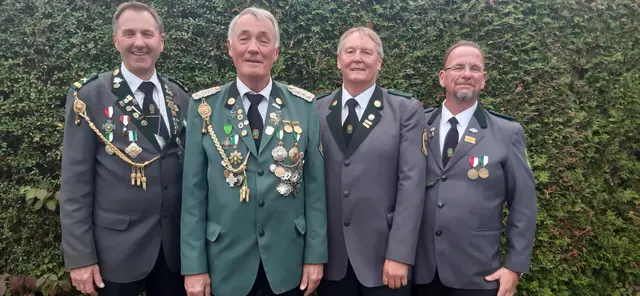 (v.li.) Herbert Brehm, Reinhard Pape, Heiner Flügge, Volker Repen | Foto: Schützenverein Moor