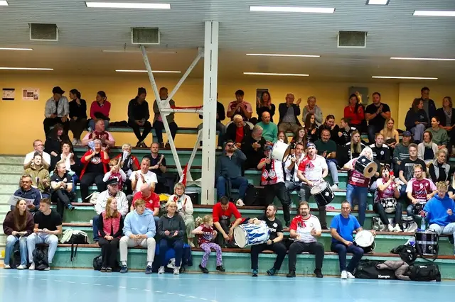 Auch aus Buchholz waren viele Fans nach Rostock gereist, um die Luchse anzufeuern | Foto: Katja Hinrichs