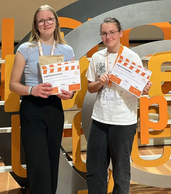 Erfolgreich bei "Jugend präsentiert": Emily (li.) und Julia | Foto: Jugend präsentiert