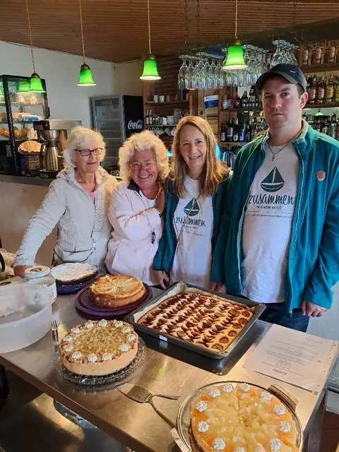 Der Erlös der Kuchenspenden kam dem Verein zugute | Foto: Joachim Eggers 