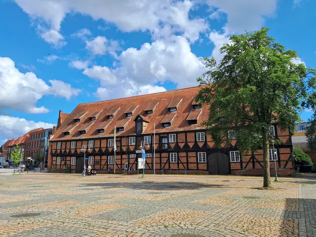 Die Mitarbeiter der Tourist-Information Winsen haben das Glück, in einem der schönsten Orte der Stadt arbeiten zu dürfen | Foto: aw