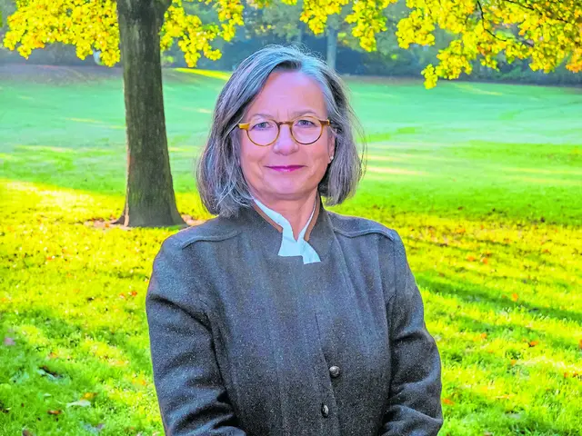 Annemarie Stoltenberg stellt neue Bücher vor | Foto: Stoltenberg