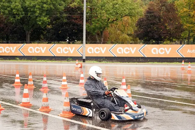 Eric Sparsam durchfährt das Kreuz | Foto: AC Buchholzer Heidering e.V.