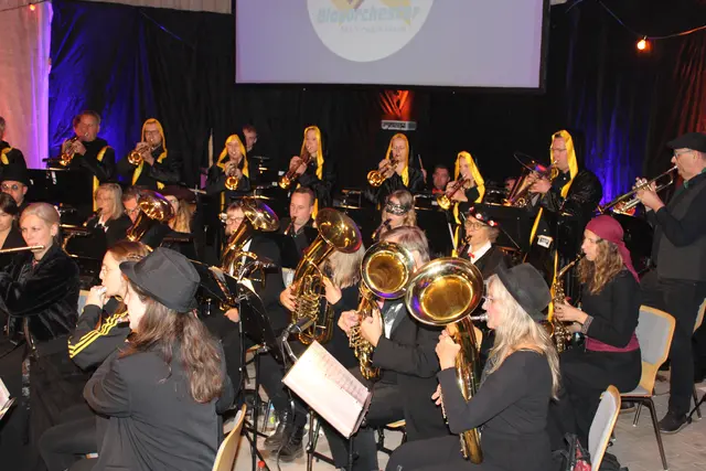 Unschwer zu erkennen: Das Konzert-Programm reichte von Ohrwürmern aus den "Rocky"-Boxerfilmen bis zum "Fluch der Karibik"-Soundtrack | Foto: ce