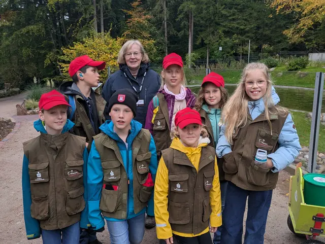 Die Naturpark-Kids freuten sich über ihren Ausflug in den Wildpark Lüneburger Heide – mit tierischen Begegnungen und spannenden Eindrücken | Foto: Naturparkregion Lüneburger Heide e.V.