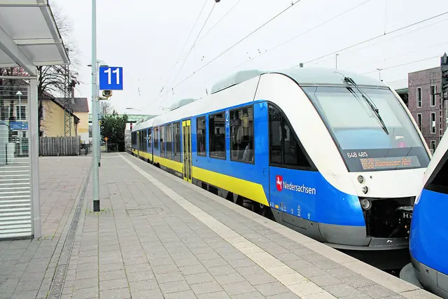 Das Gleis 11 in Buchholz wird ausschließlich vom Unternehmen Start Deutschland angefahren, Metronomzüge halten hier nicht | Foto: os