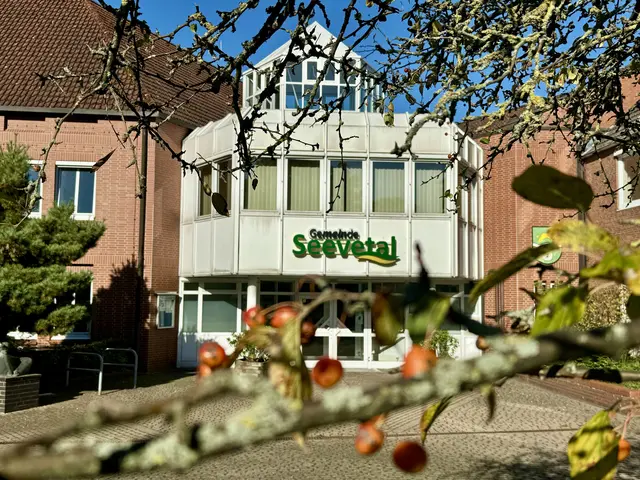 Der Eingang zum Rathaus  | Foto: Gemeinde Seevetal