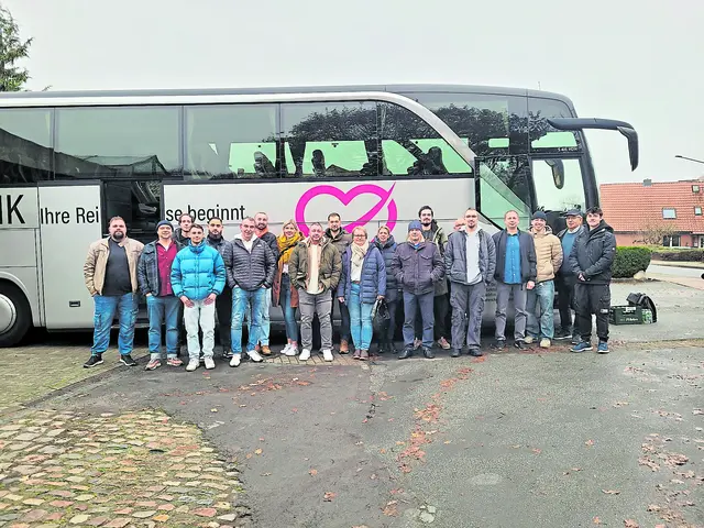 Das Team auf dem Weg zu einer Messe | Foto: Förster